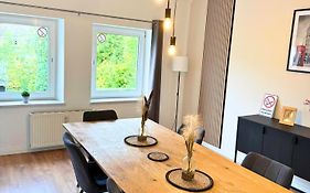Lofty Maisonette Wohnung, A Lage, 10 Min Zur Messe Essen Fuer Bis Zu 6 Personen